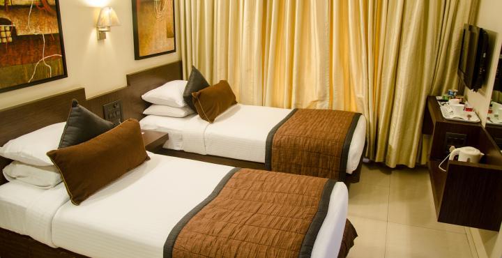Hotel Silver Inn Mumbai  Buitenkant foto
