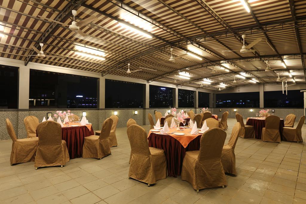 Hotel Silver Inn Mumbai  Buitenkant foto