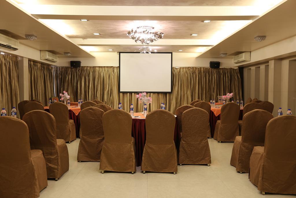 Hotel Silver Inn Mumbai  Buitenkant foto
