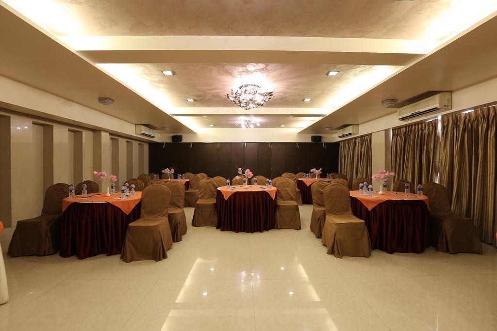 Hotel Silver Inn Mumbai  Buitenkant foto