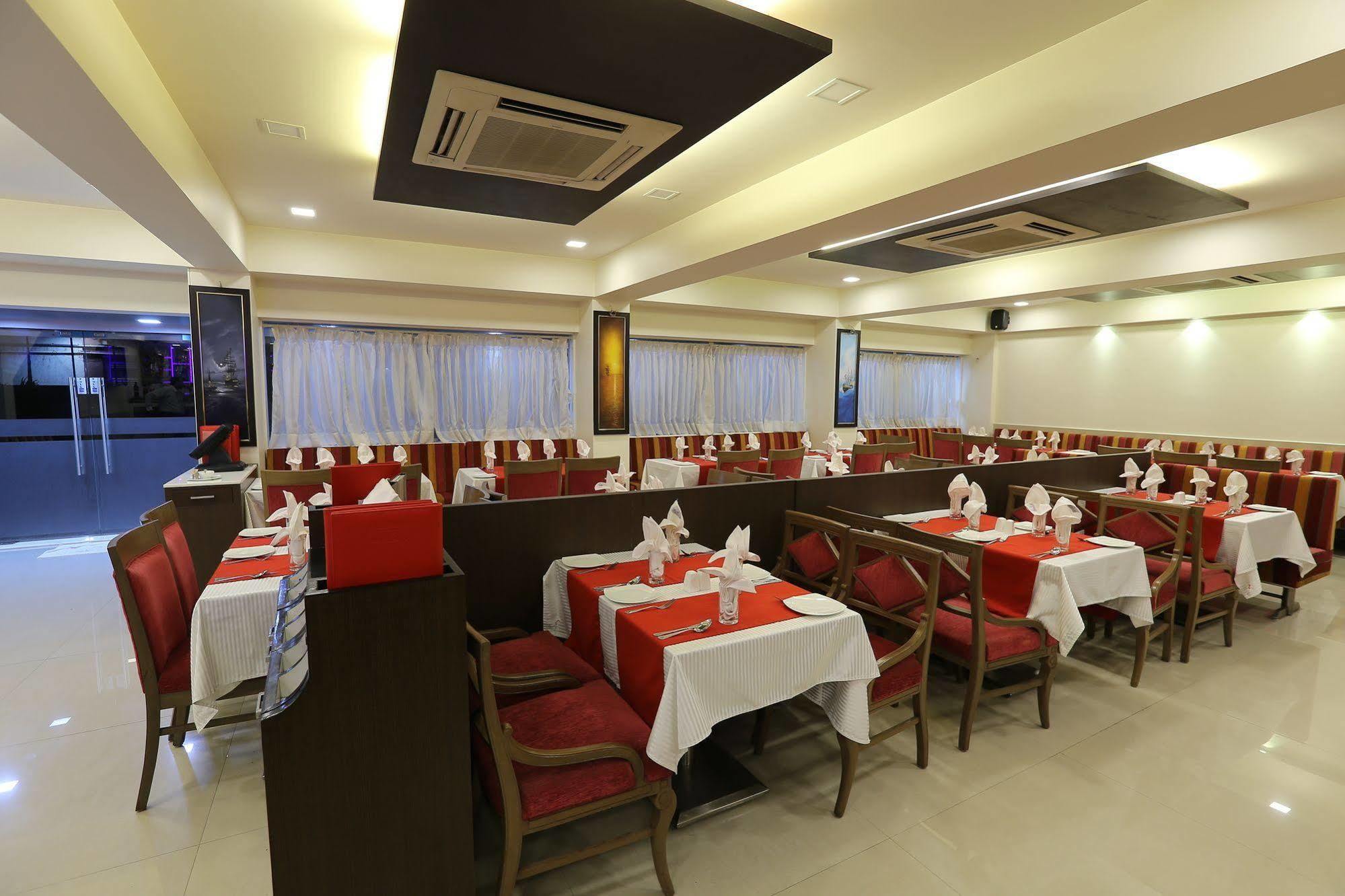 Hotel Silver Inn Mumbai  Buitenkant foto