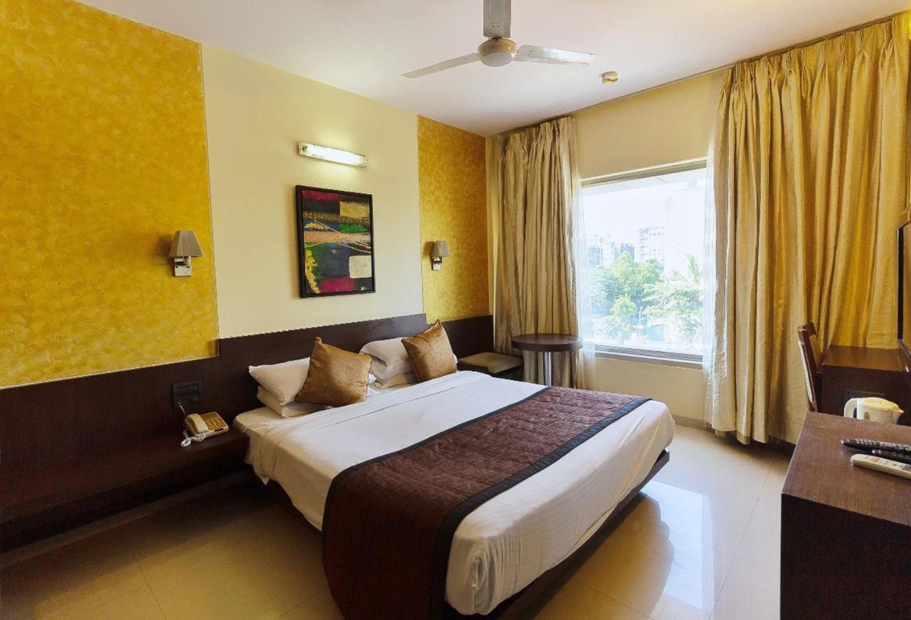 Hotel Silver Inn Mumbai  Buitenkant foto