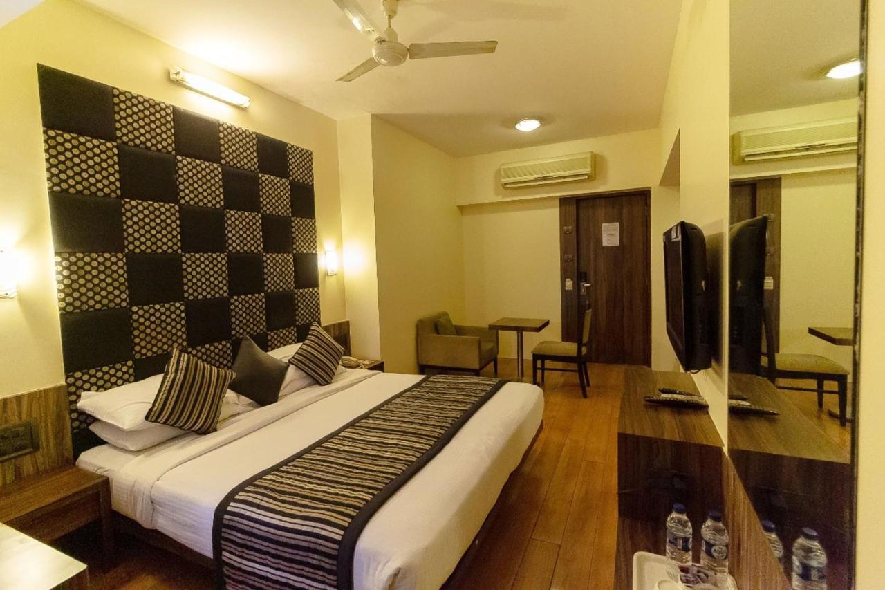 Hotel Silver Inn Mumbai  Buitenkant foto