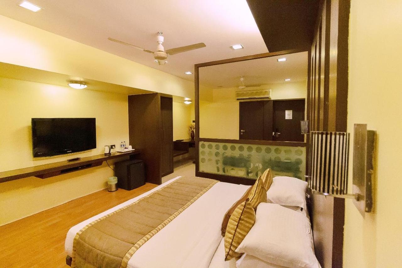 Hotel Silver Inn Mumbai  Buitenkant foto