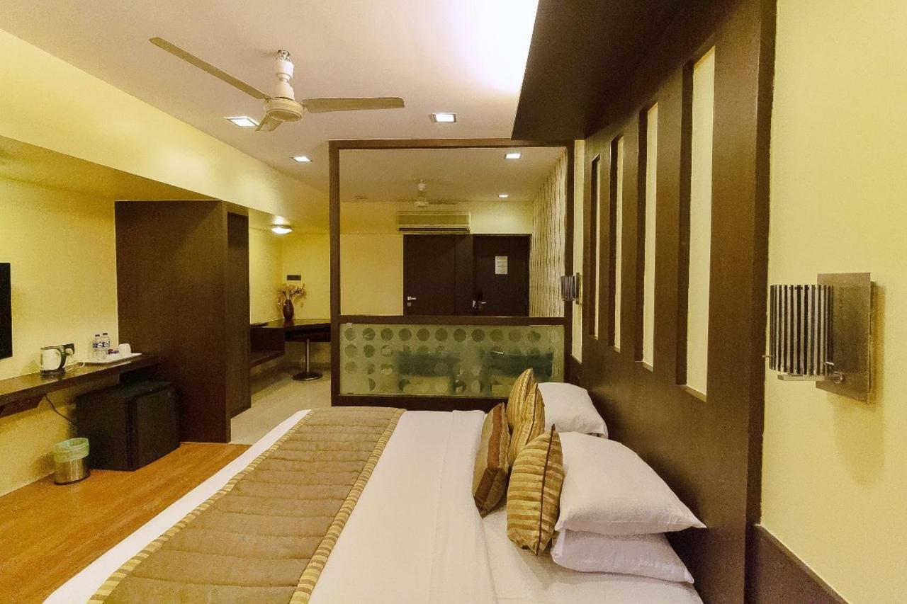Hotel Silver Inn Mumbai  Buitenkant foto