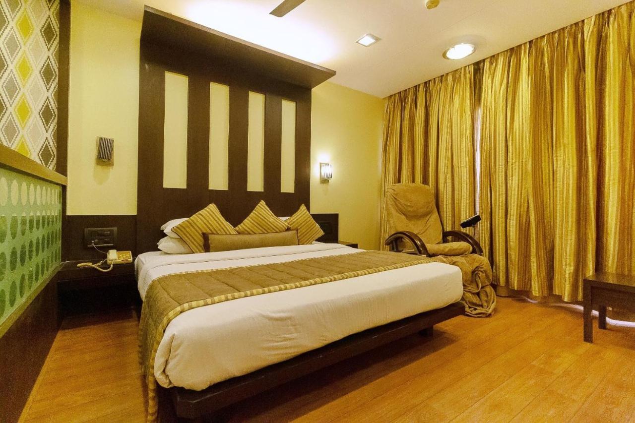 Hotel Silver Inn Mumbai  Buitenkant foto